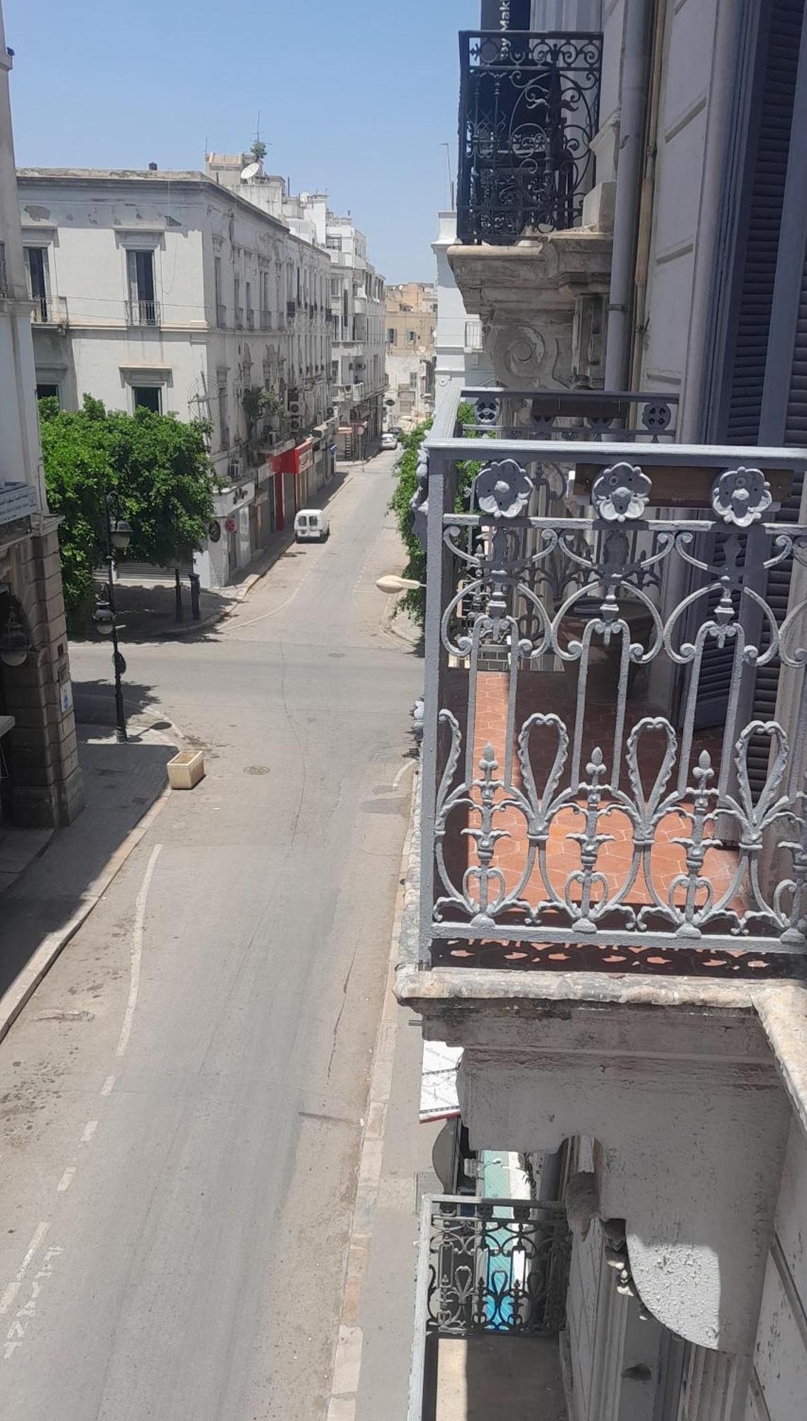Private Rooms In Authentic Apartment In Old Town Of Tunis, Near Medina Exterior photo